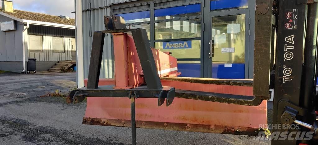 Pomo 2500 Vejhøvle