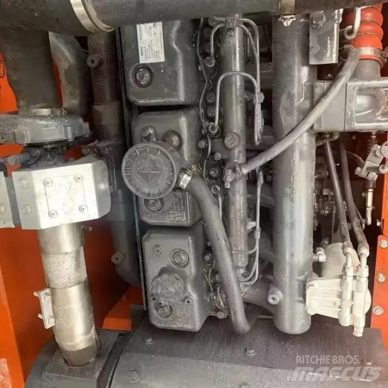 Doosan DX 300 Gravemaskiner på larvebånd