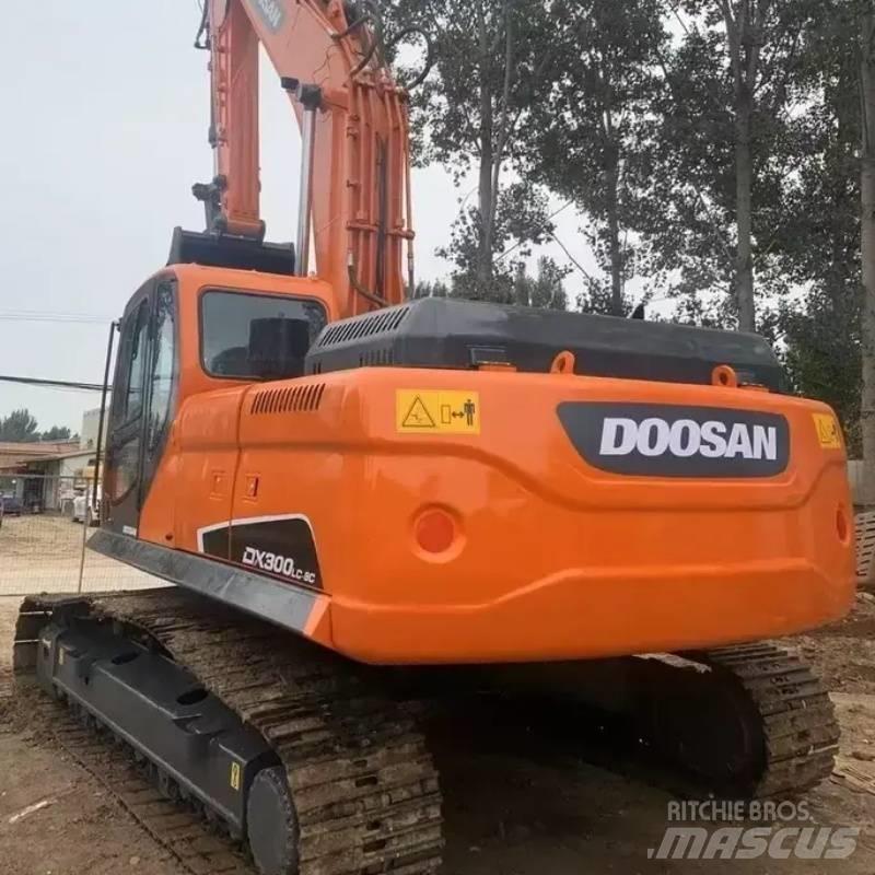Doosan DX 300 Gravemaskiner på larvebånd