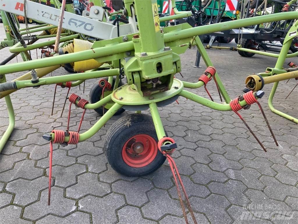 CLAAS Volto 670 River og høvendere