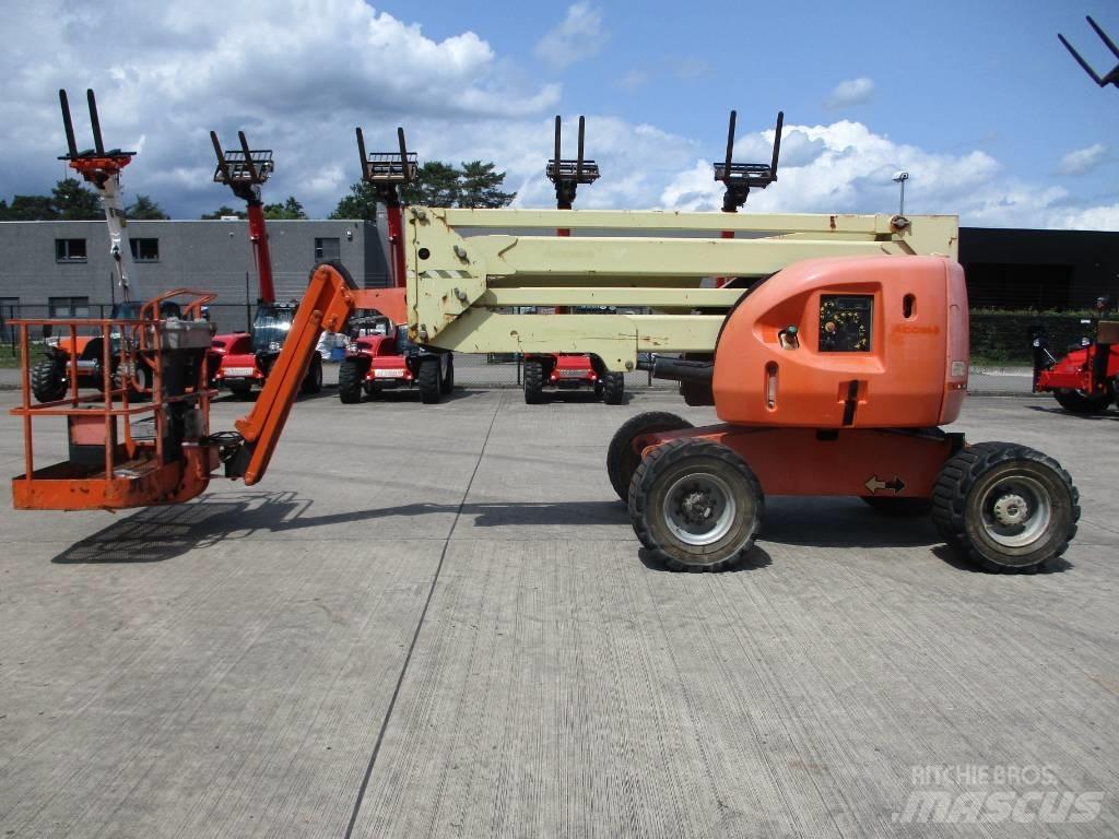 JLG 450 AJ (193) Kompakte selvkørende bomlifte