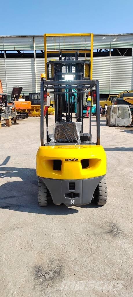 Komatsu FD 30 T-17 Diesel gaffeltrucks