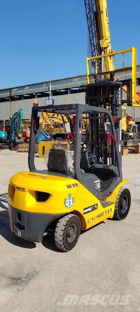 Komatsu FD 30 T-17 Diesel gaffeltrucks