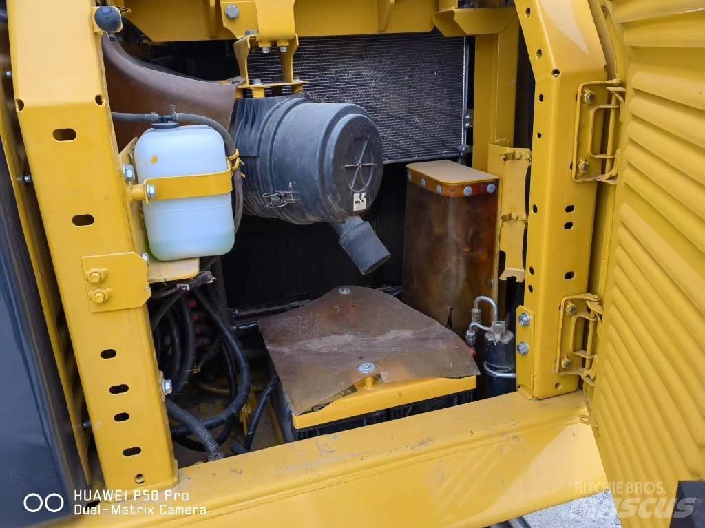 Komatsu PC130 Gravemaskiner på larvebånd