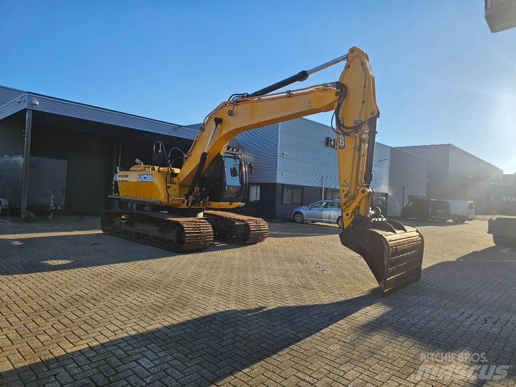 JCB JS 220 LC Gravemaskiner på larvebånd