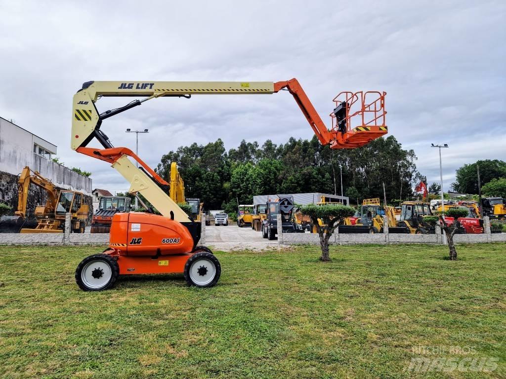 JLG 600 AJ Bomlifte med knækarm