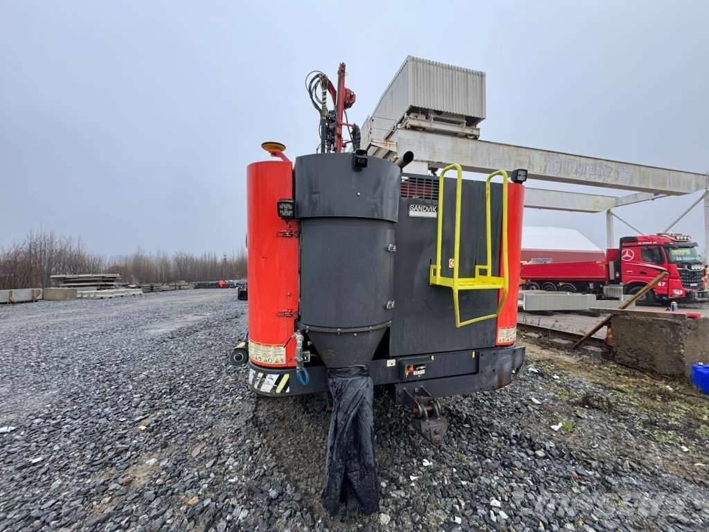 Sandvik DX800 Overfladeboreudstyr / Borerigge