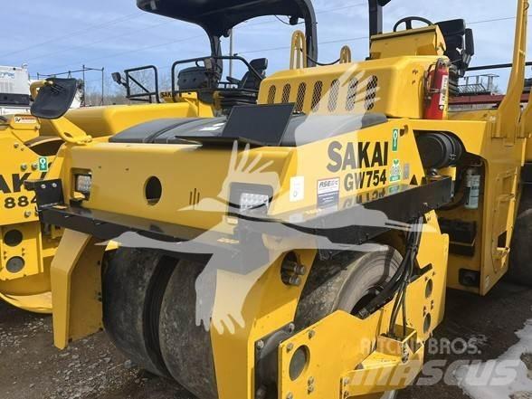 Sakai GW754 Tromle med luftdæk