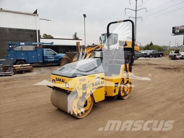 Sakai SW300-1 Enkelt tromle