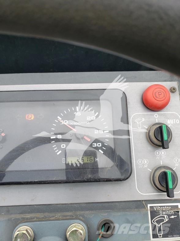 Sakai SW300-1 Enkelt tromle
