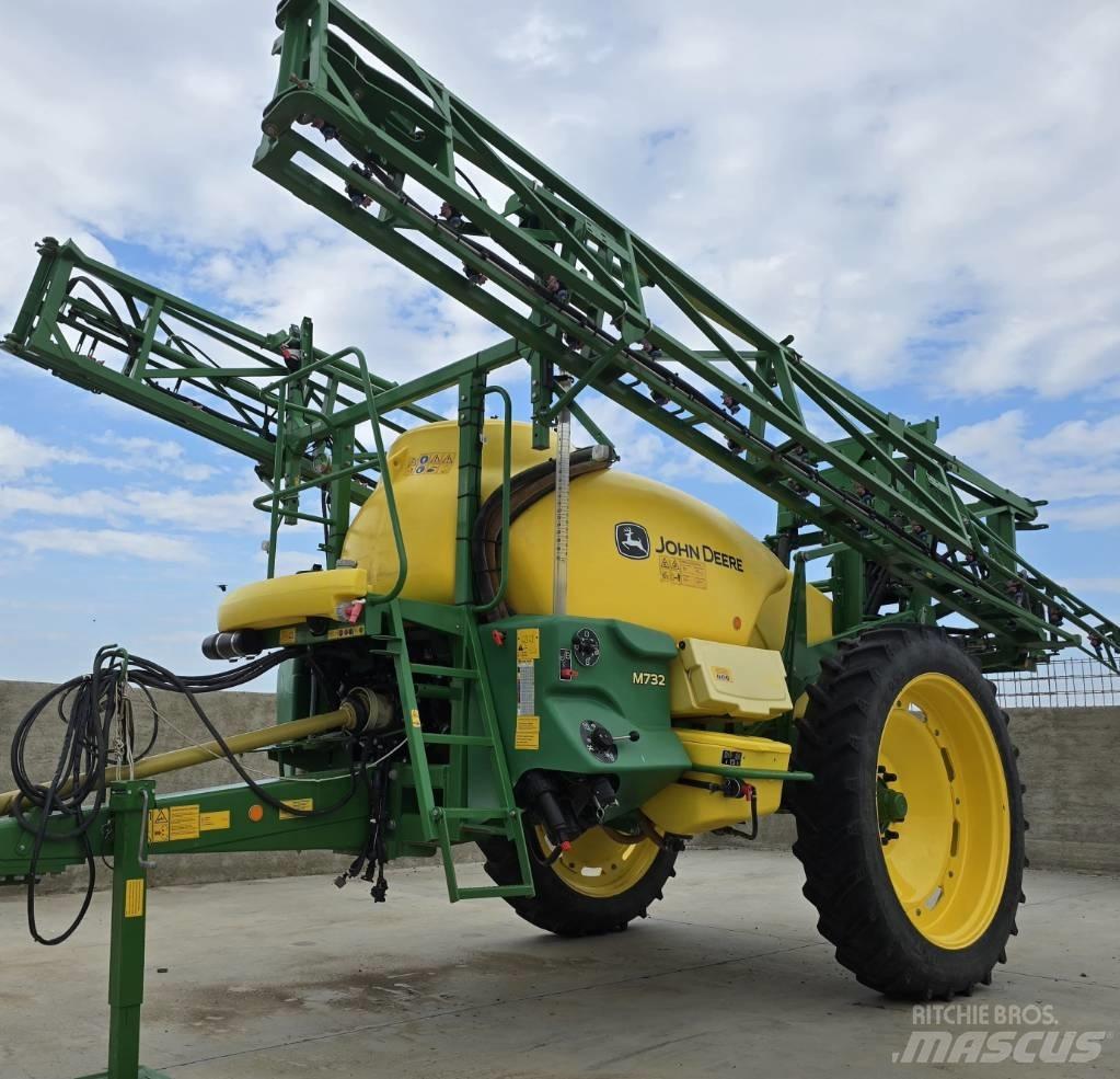 John Deere M 732 Trailersprøjter