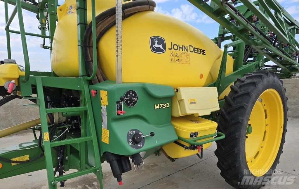 John Deere M 732 Trailersprøjter