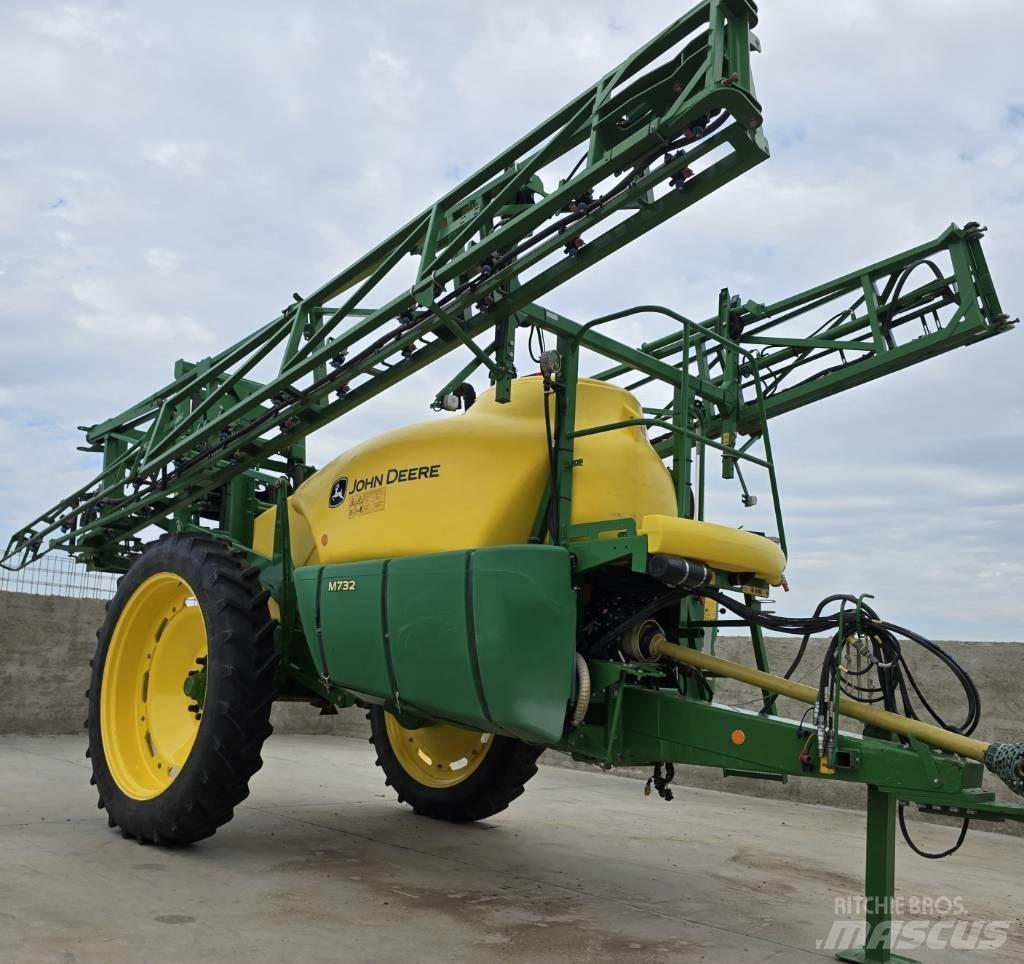 John Deere M 732 Trailersprøjter