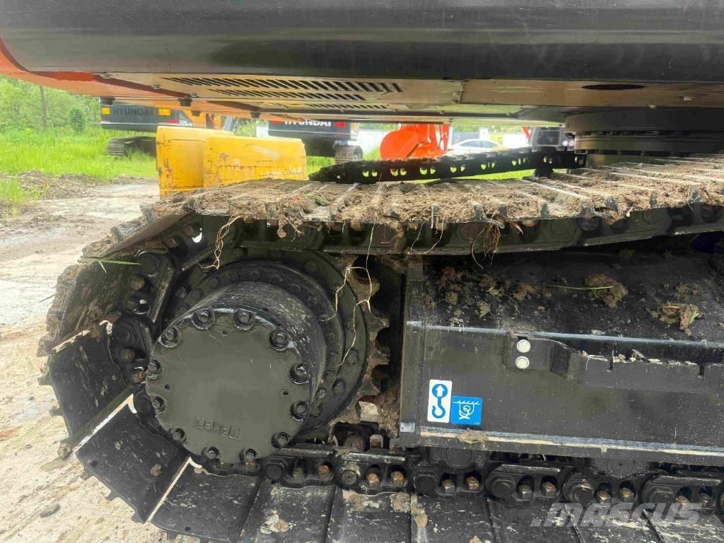 Hitachi ZX200 Gravemaskiner på larvebånd