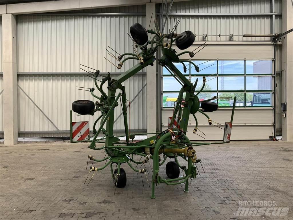 Krone KW 7.70/6x7 River og høvendere