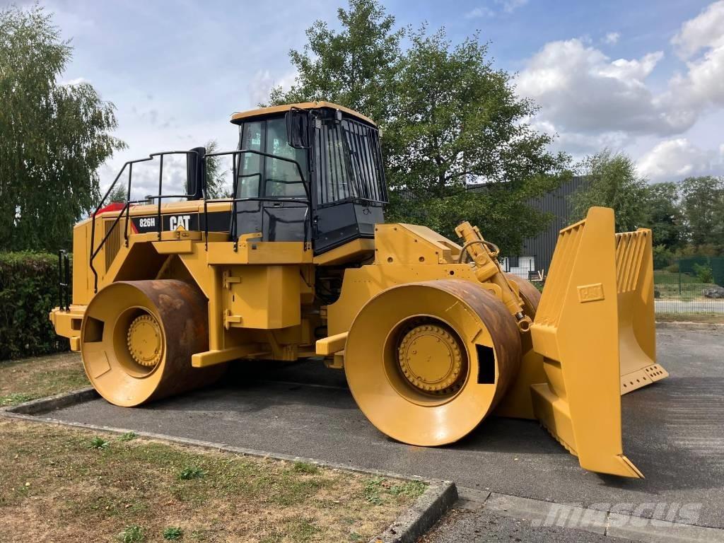 CAT 826 H Jordvibrationstromler
