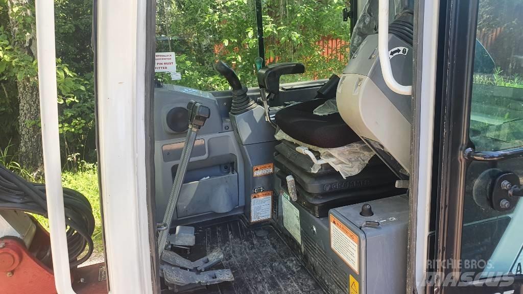 Takeuchi TB235 Minigravemaskiner