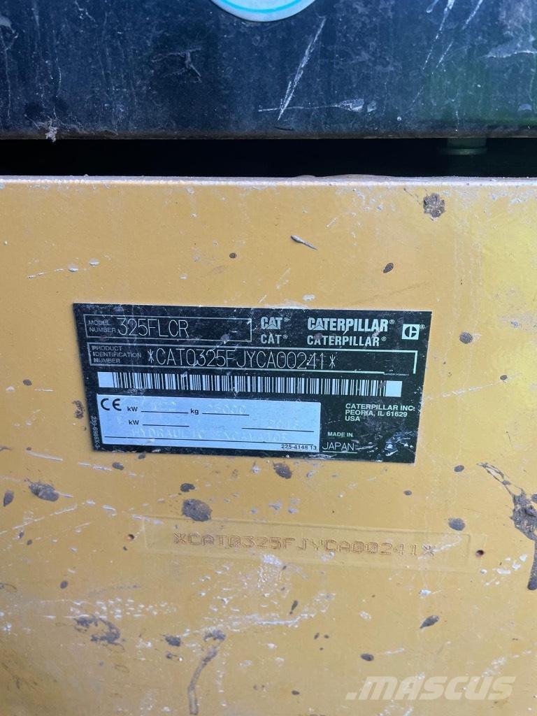 CAT 325 Gravemaskiner på larvebånd