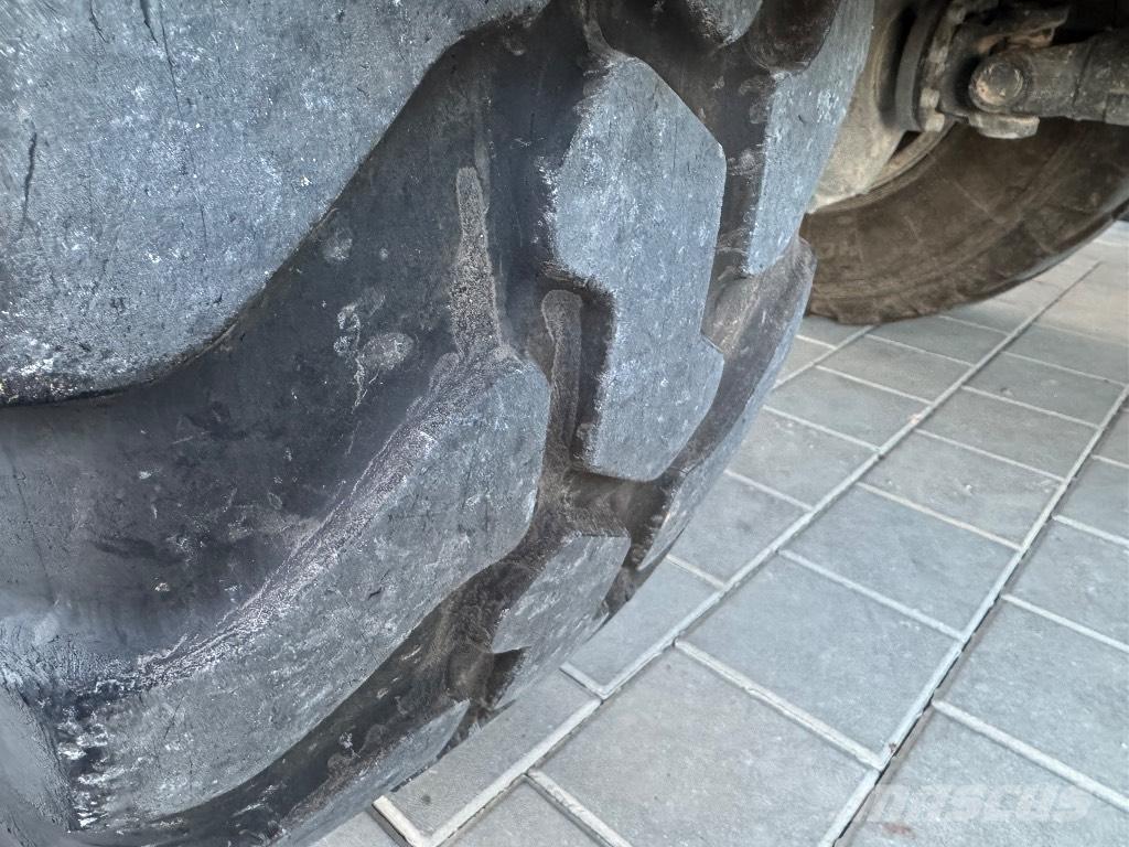 Liebherr L 506 Læssemaskiner på hjul