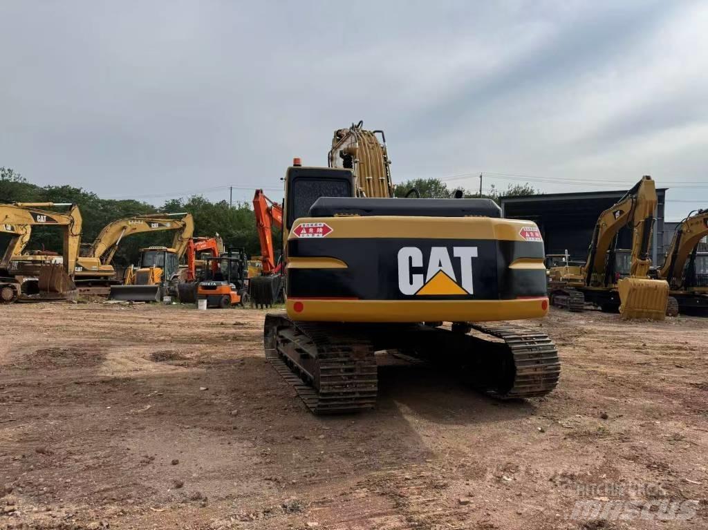 CAT 320 B L Gravemaskiner på larvebånd