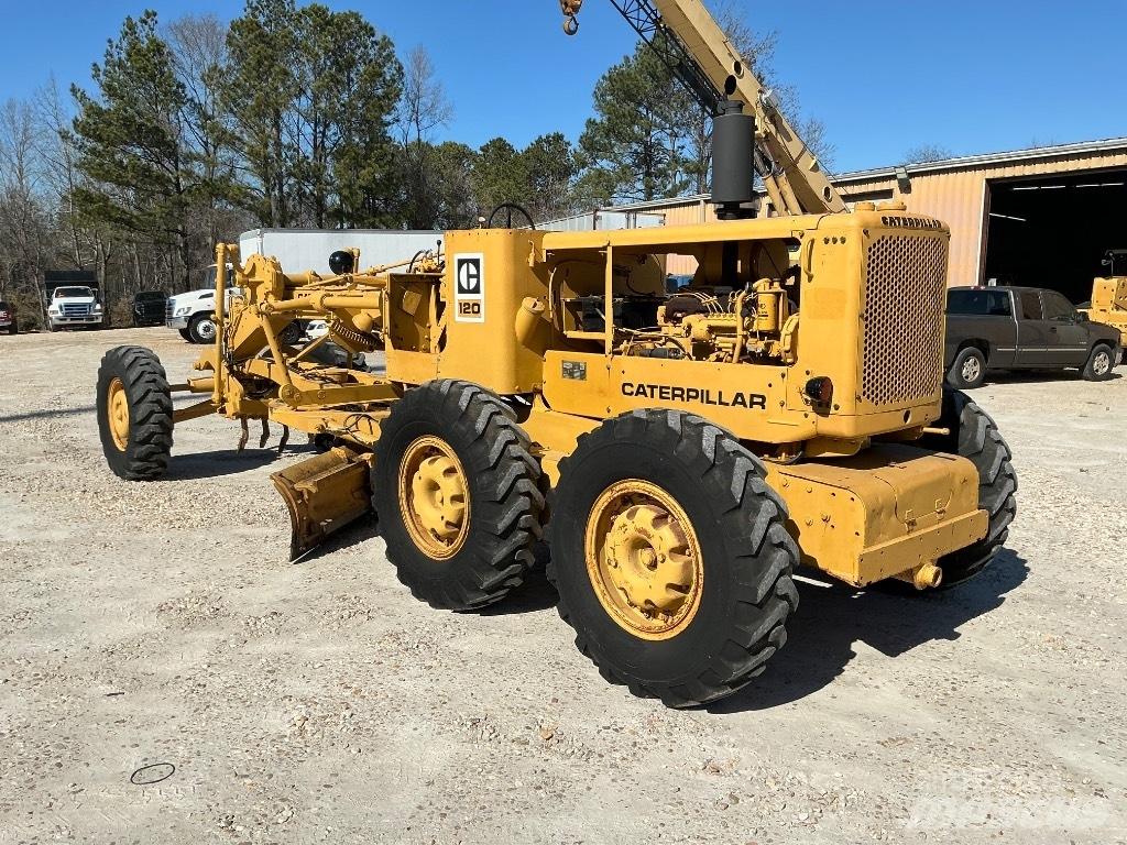CAT 120 Vejhøvle / Gradere