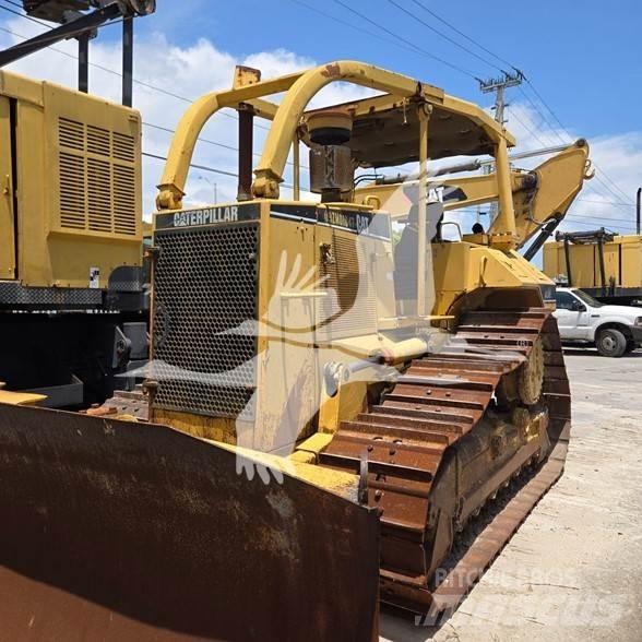 CAT D6M Bulldozer på larvebånd