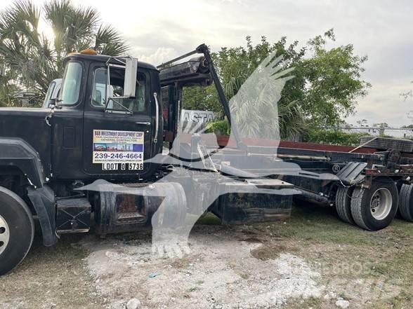 Mack RD688S Renovationslastbiler