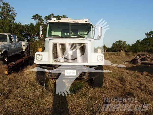 Volvo WG64 Tankvogne - vand