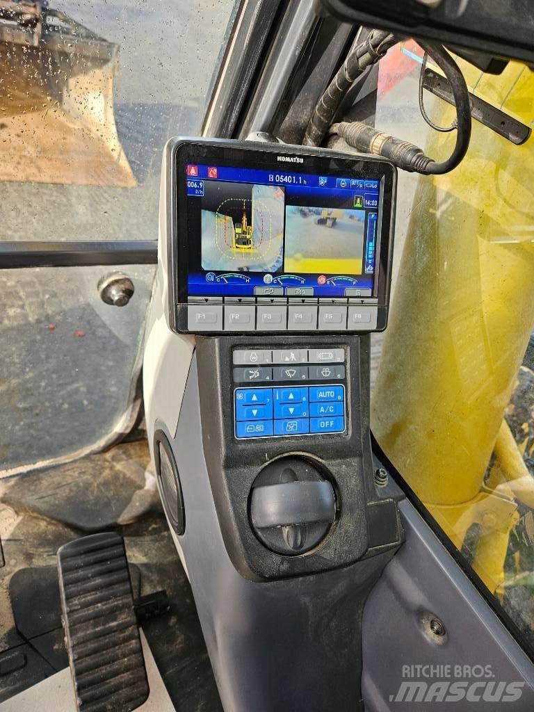 Komatsu PC210LC-11 Gravemaskiner på larvebånd