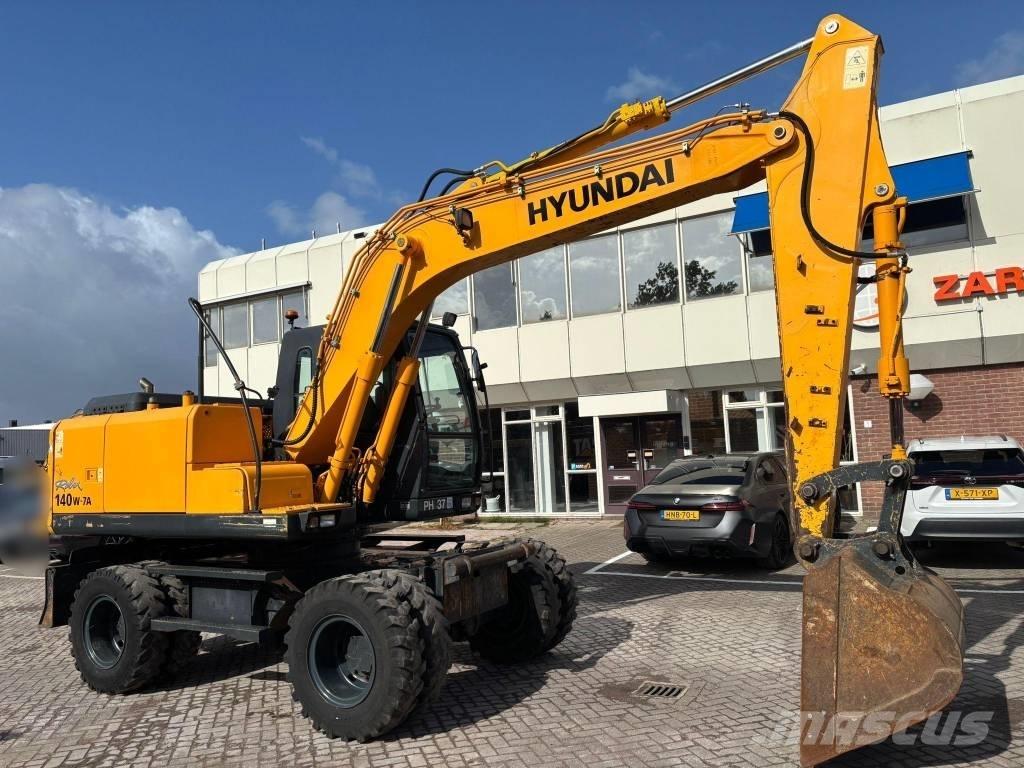Hyundai 140W-7A Gravemaskiner på hjul