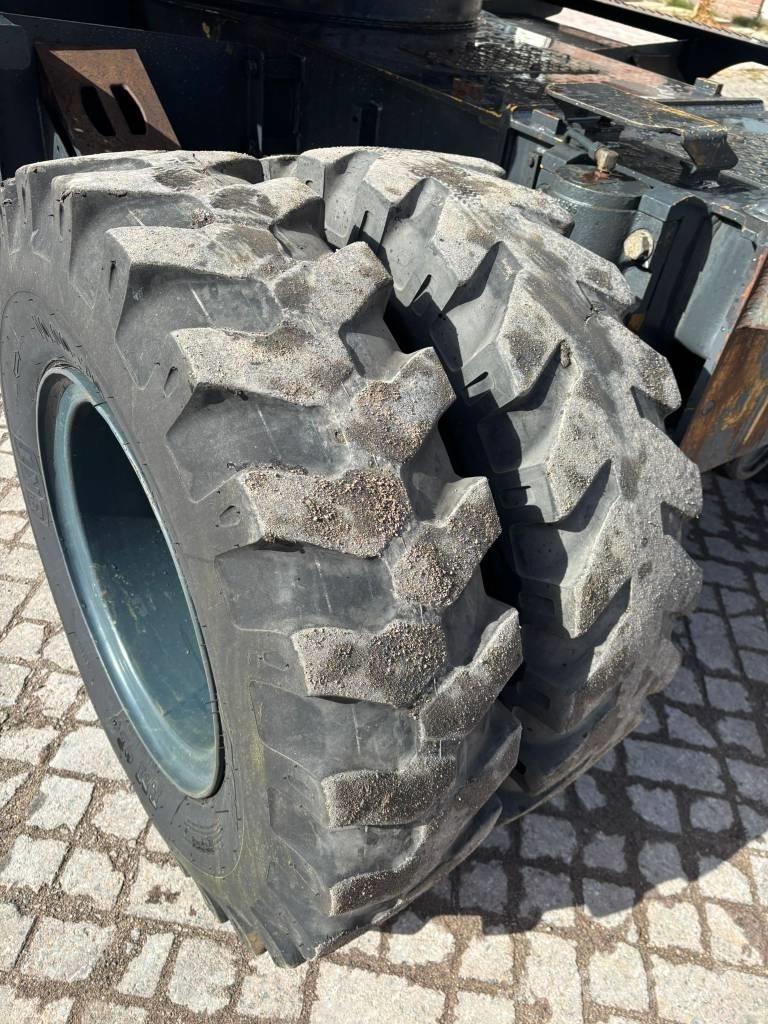 Hyundai 140W-7A Gravemaskiner på hjul
