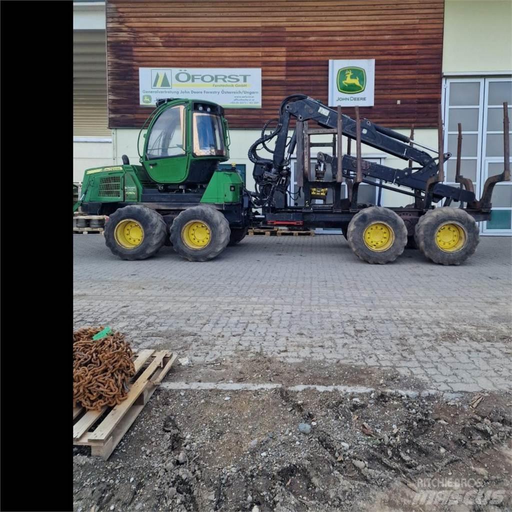 John Deere 1010 E Udkørselsmaskiner