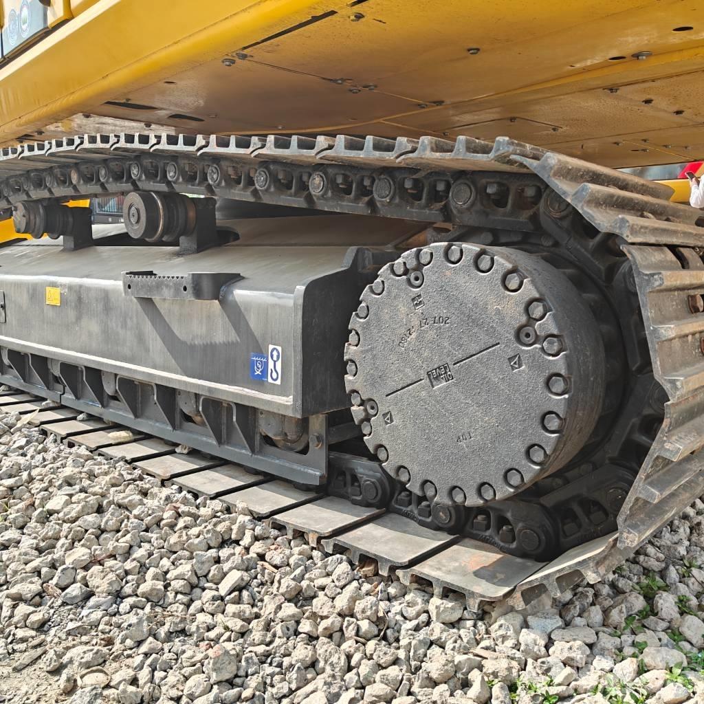 Komatsu 350LC-8 Gravemaskiner på larvebånd