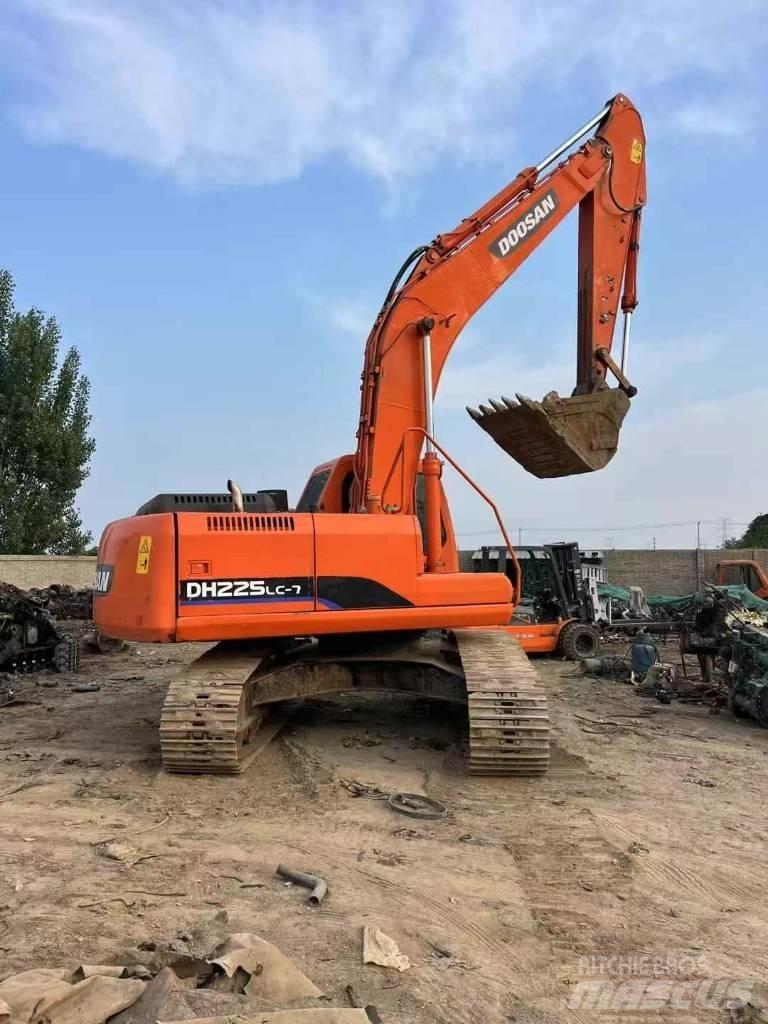 Doosan DH 225 LC-7 Gravemaskiner på larvebånd
