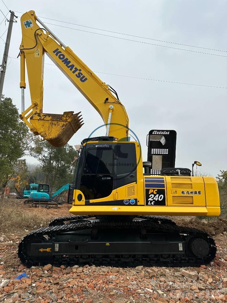 Komatsu PC 240-8 Gravemaskiner på larvebånd