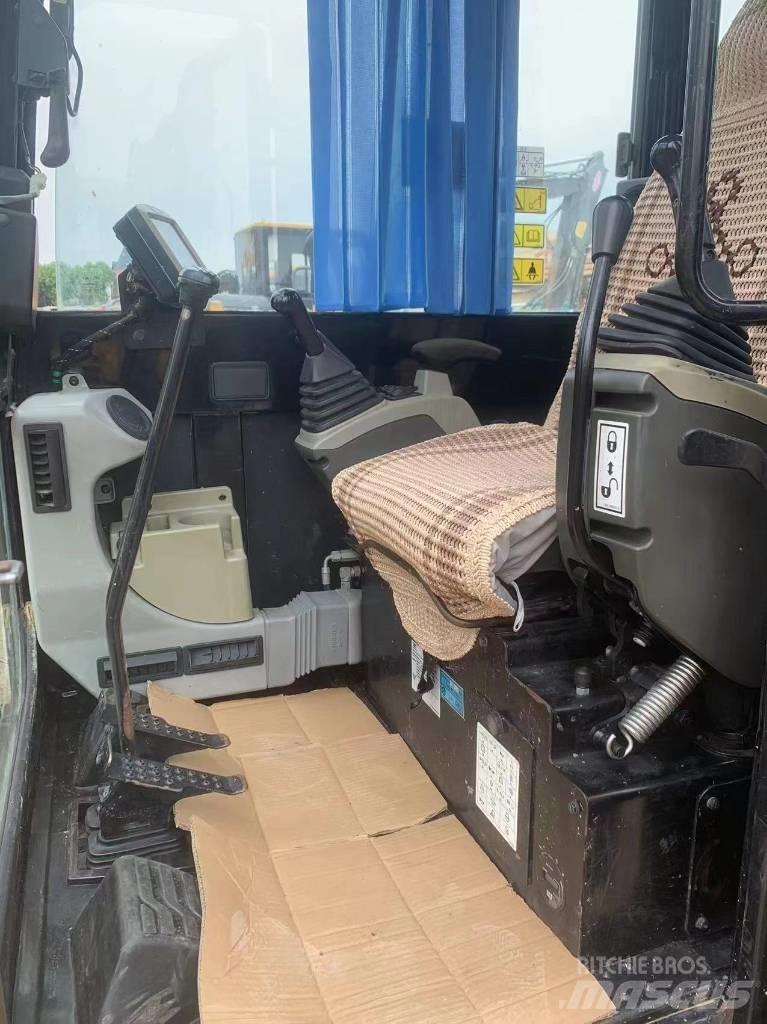 CAT 306E2 Gravemaskiner på larvebånd