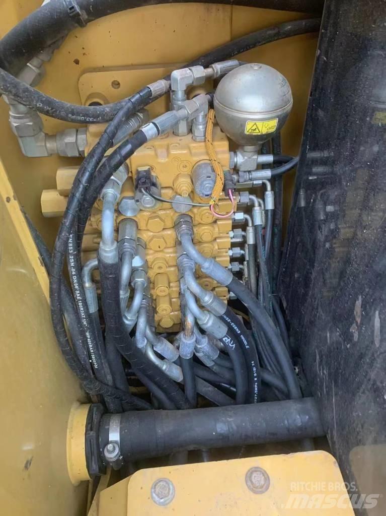CAT 306E2 Gravemaskiner på larvebånd