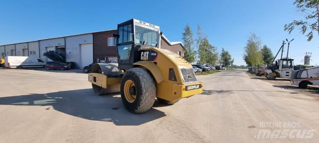 CAT CS 533 Enkelt tromle