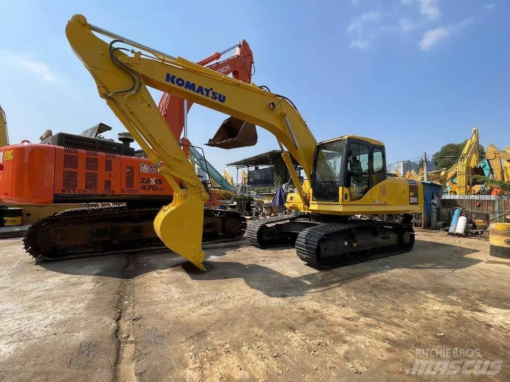 Komatsu PC 200-7 Gravemaskiner på larvebånd