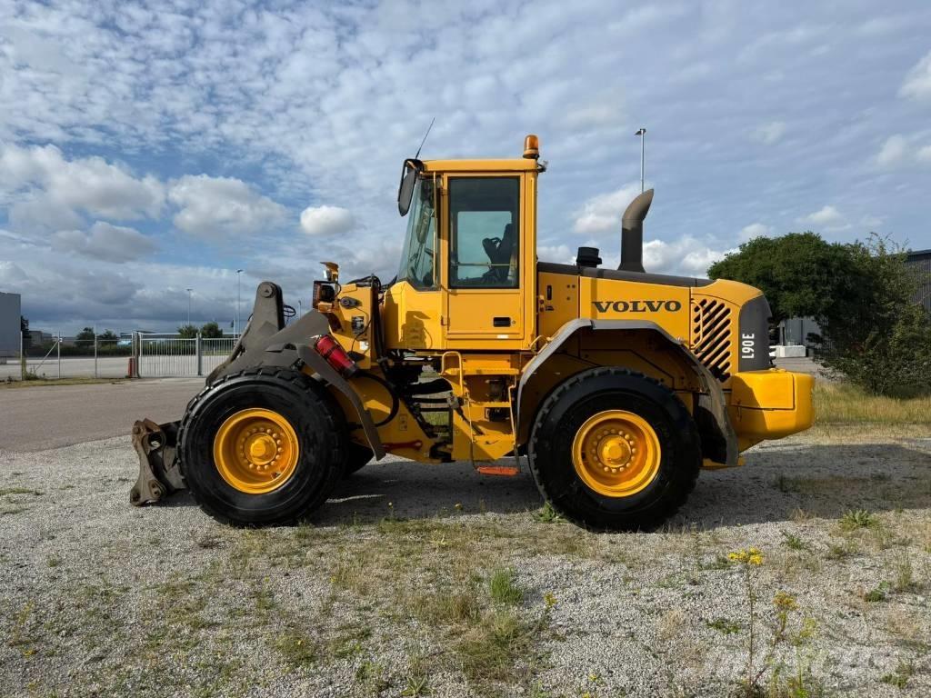 Volvo L 90 E Læssemaskiner på hjul