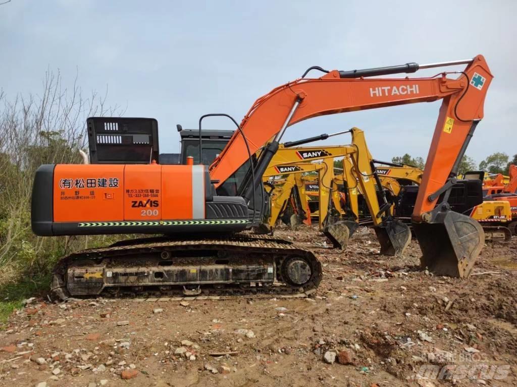 Hitachi ZX200 Gravemaskiner på larvebånd