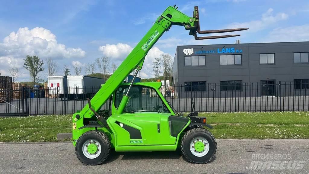 Merlo P25.6 Teleskoplæssere til landbrug