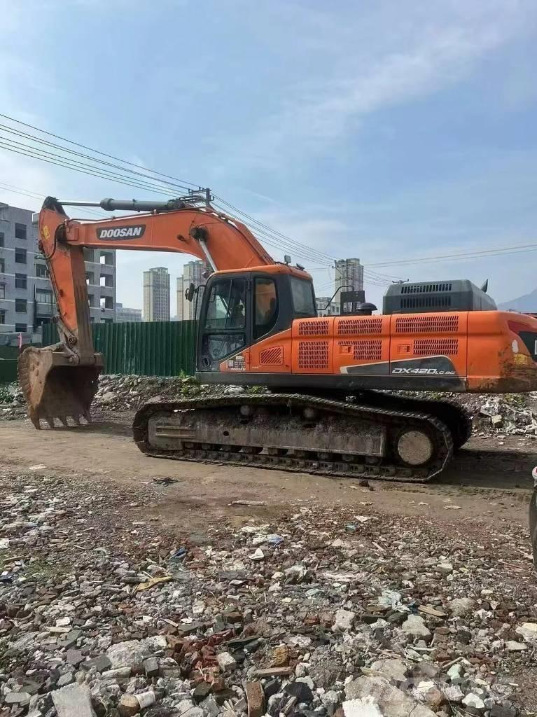 Doosan DX420LC Gravemaskiner på larvebånd
