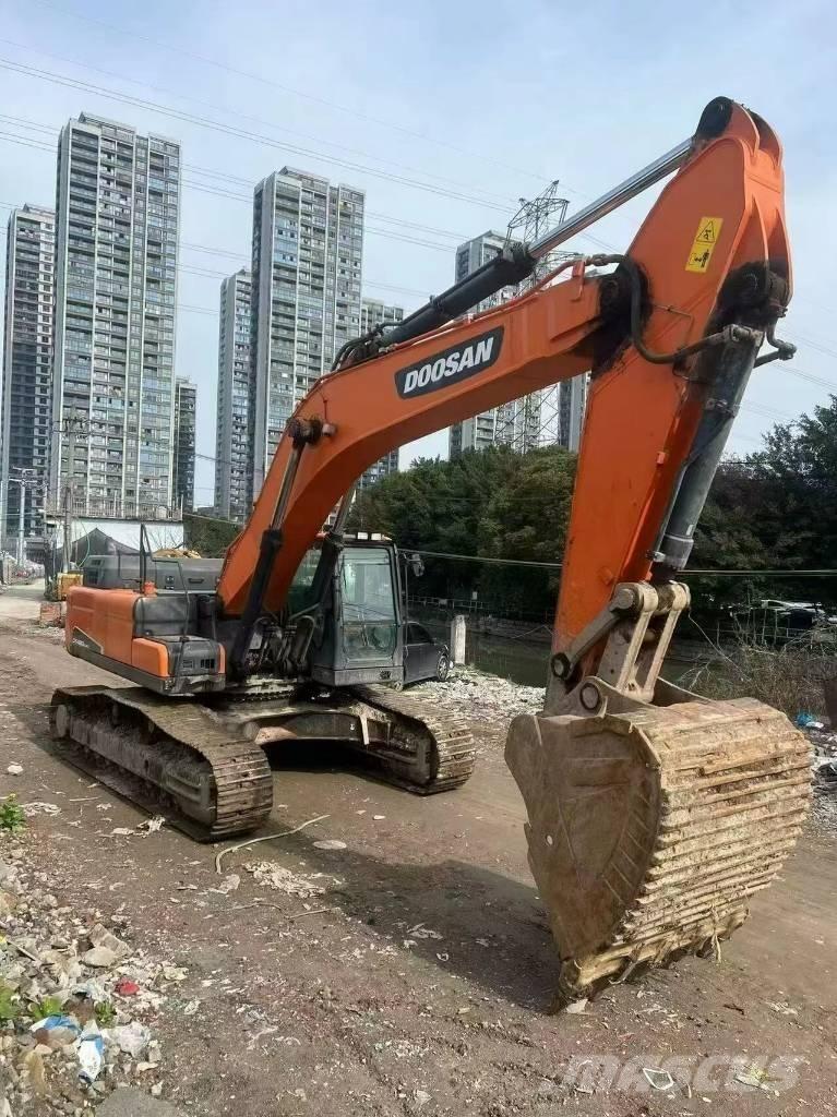 Doosan DX420LC Gravemaskiner på larvebånd