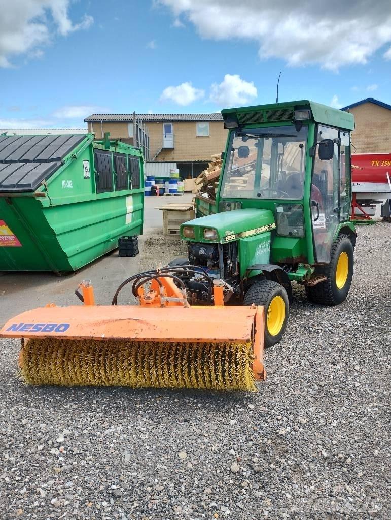 John Deere 955 Kompakte traktorer