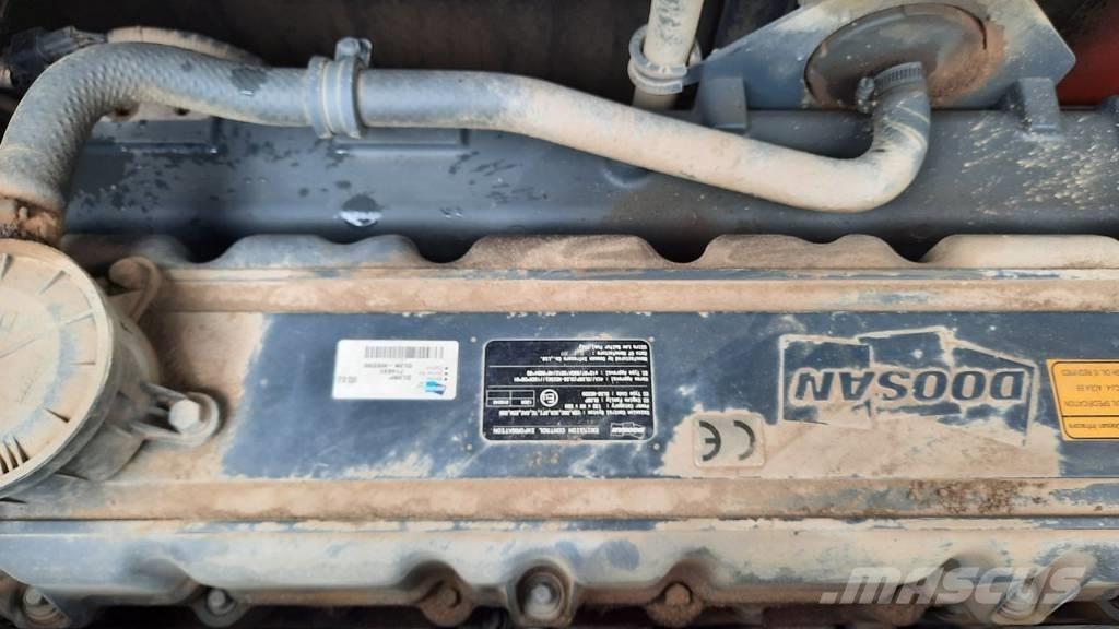 Doosan DX 300 LC-5 Gravemaskiner på larvebånd