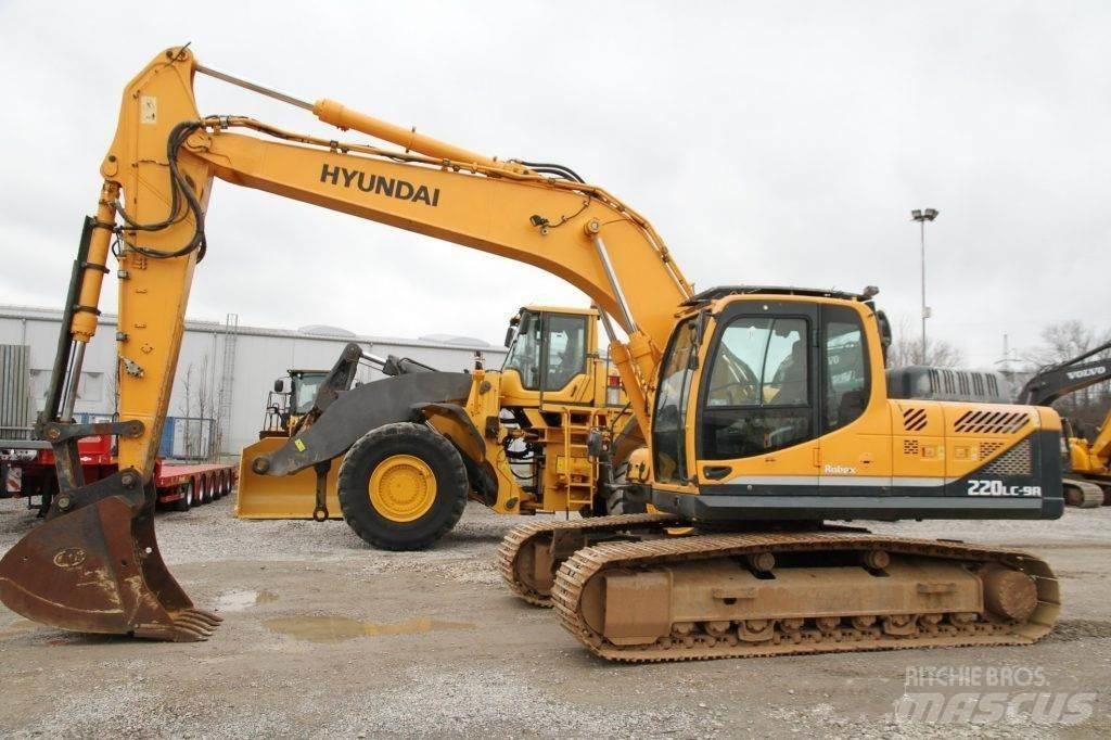 Hyundai Robex 220 LC Gravemaskiner på larvebånd