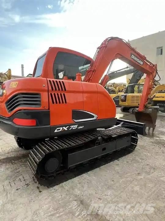 Doosan DX75-9C Midi-gravemaskiner 7t - 12t