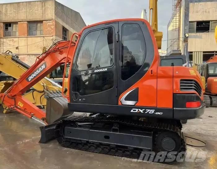 Doosan DX75-9C Midi-gravemaskiner 7t - 12t