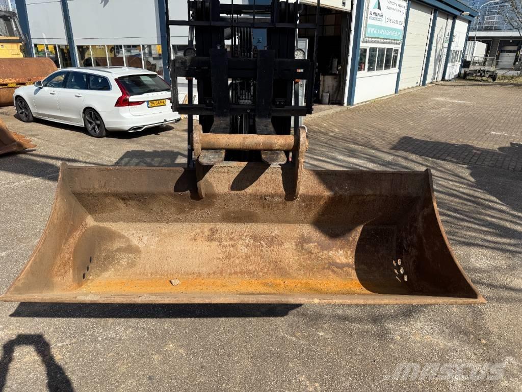 Komatsu HB 215 LC-2 Gravemaskiner på larvebånd